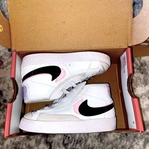 Toddler Blazer Mid 77’ SE